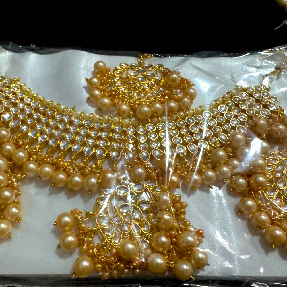 Indian bollyw style necklace set